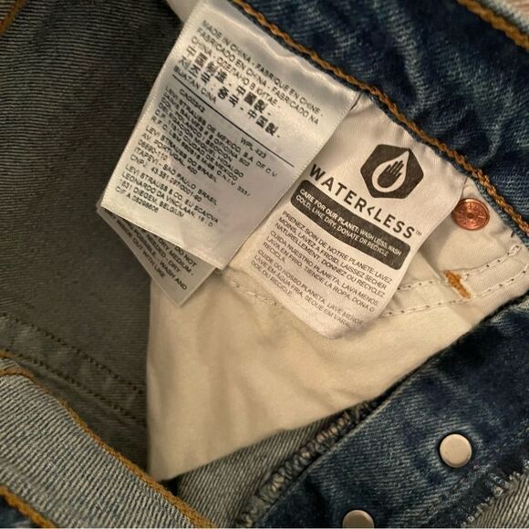 Levi’s wedgie   - Picture 7 of 9